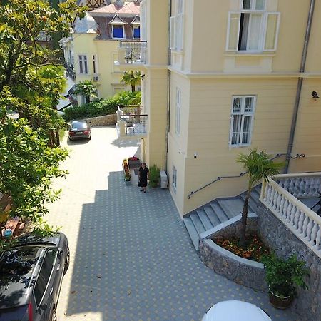 Apartments Villa Atta Opatija Eksteriør bilde