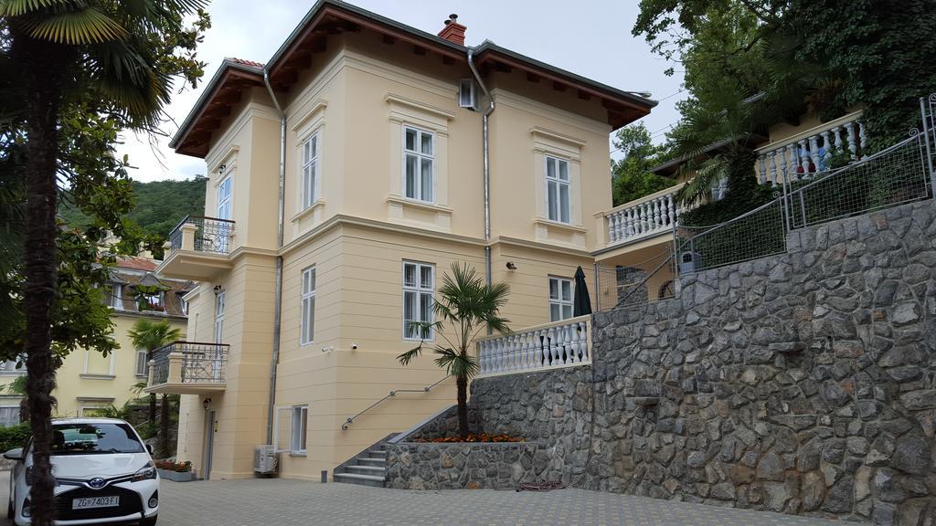 Apartments Villa Atta Opatija Eksteriør bilde